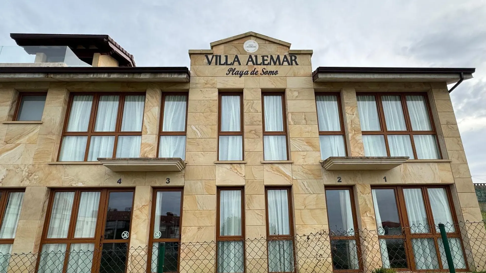 Apartamentos Villa Alemar Playa De Somo Spain